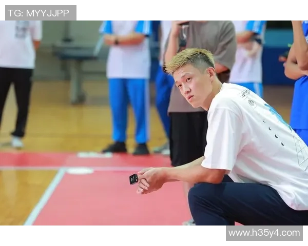 周鹏：从篮球场上的拼搏者到生活中的榜样，激励年轻一代追逐梦想